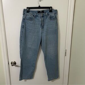 Hollister Women's Light Blue Ultra High-Rise Vintage Stretch Straight Leg Jeans